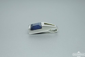 Pakabukas su korundu - PAM809