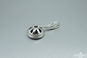 Pakabukas su korundu - PAM815