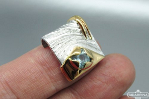 Pakabukas su topazu - PAM398