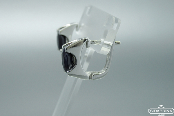 Auskarai su korundu - AUM2023