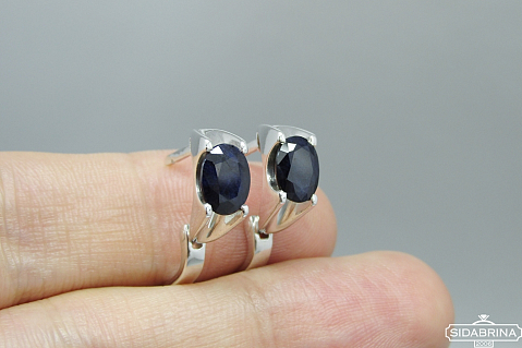 Auskarai su korundu - AUM2023