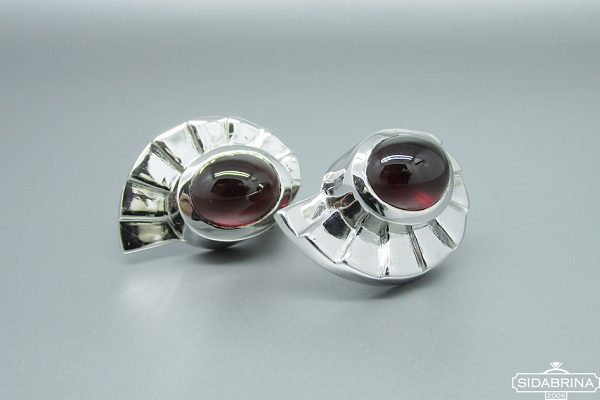 Auskarai su korundu - AUM2035