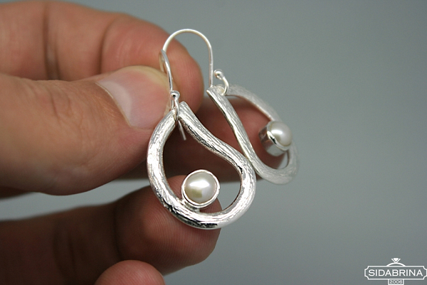 Auskarai su perlais - AUM662