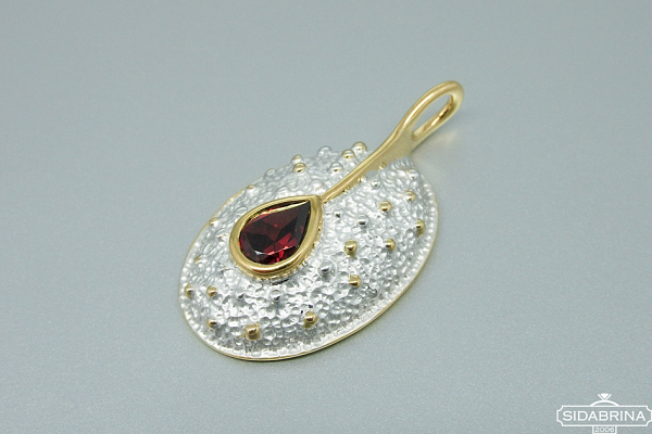 Pakabukas su granatu - PAM580