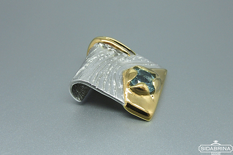 Pakabukas su topazu - PAM398