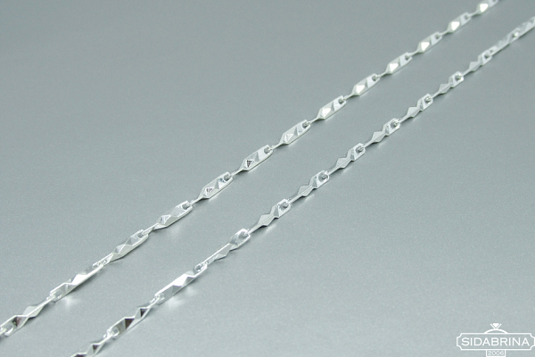 Sidabrinė grandinėlė - GRM251
