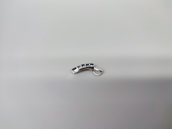 Sidabrinis pakabukas su korundu- PAM909