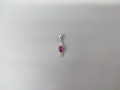 Sidabrinis pakabukas su korundu- PAM910