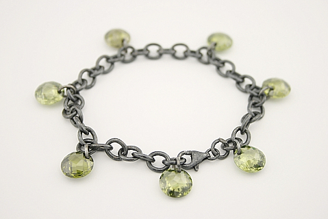 Tamsinta apyrankė su cirkoniu - APM023