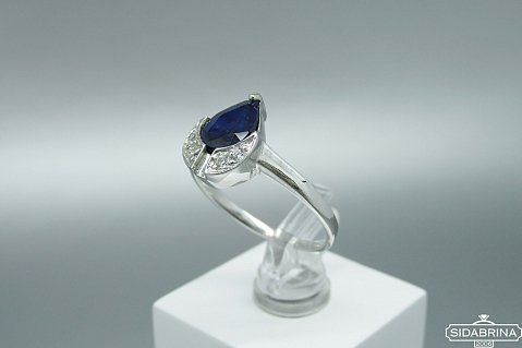 Žiedas su korundu - ZDM1490