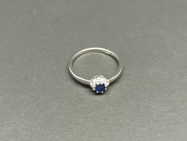 Žiedas su korundu - ZDM1602