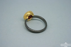 Žiedas su natūraliu akmenimi - ZDM464